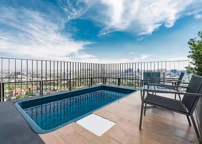 Panoramic Duplex Rama 9 Modern Infinity Pool & Gym 公寓