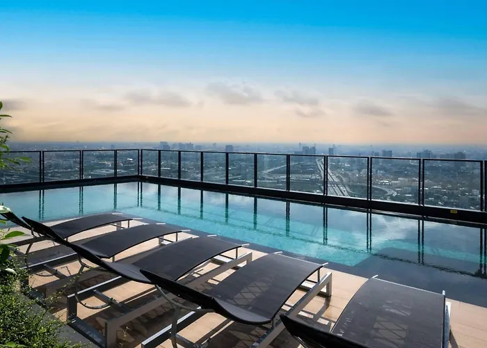 Panoramic Duplex Rama 9 Modern Infinity Pool & Gym 公寓 *