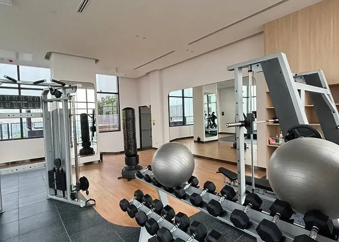 Panoramic Duplex Rama 9 Modern Infinity Pool & Gym