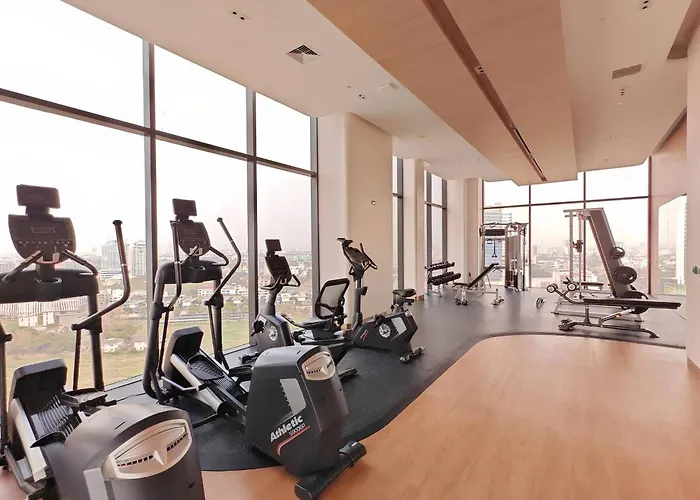 Panoramic Duplex Rama 9 Modern Infinity Pool & Gym 公寓