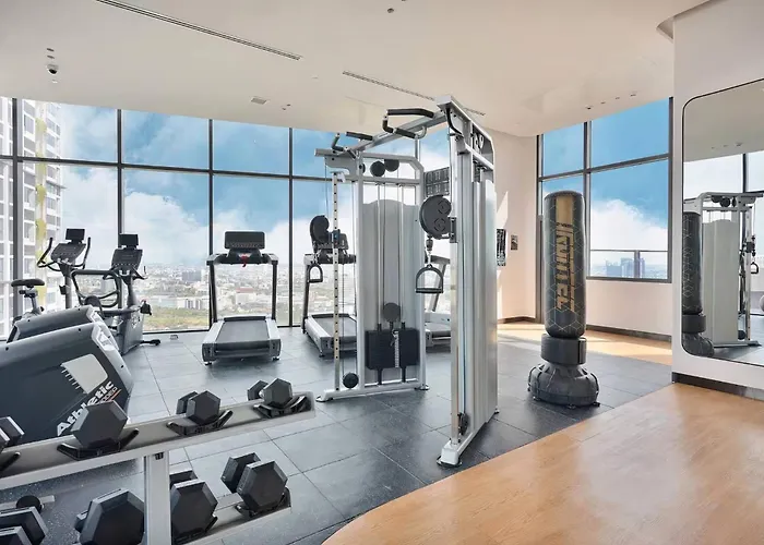 Panoramic Duplex Rama 9 Modern Infinity Pool & Gym 公寓 曼谷
