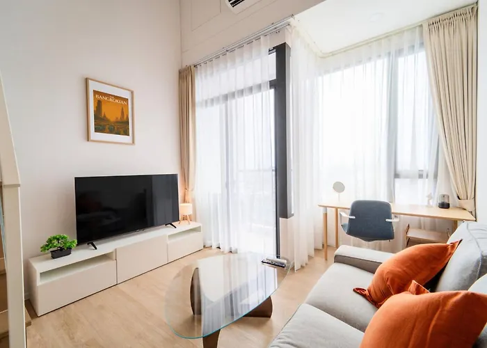 Panoramic Duplex Rama 9 Modern Infinity Pool & Gym *