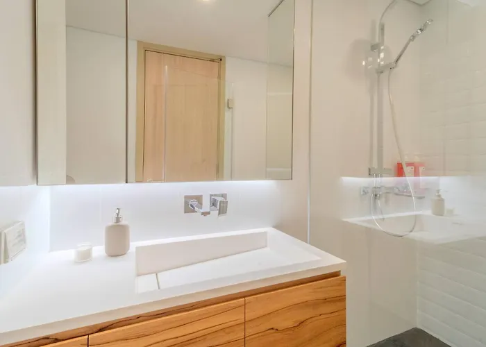 Panoramic Duplex Rama 9 Modern Infinity Pool & Gym * 曼谷