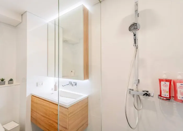 Panoramic Duplex Rama 9 Modern Infinity Pool & Gym *