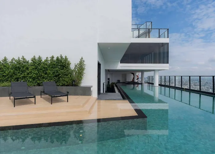 Panoramic Duplex Rama 9 Modern Infinity Pool & Gym 公寓