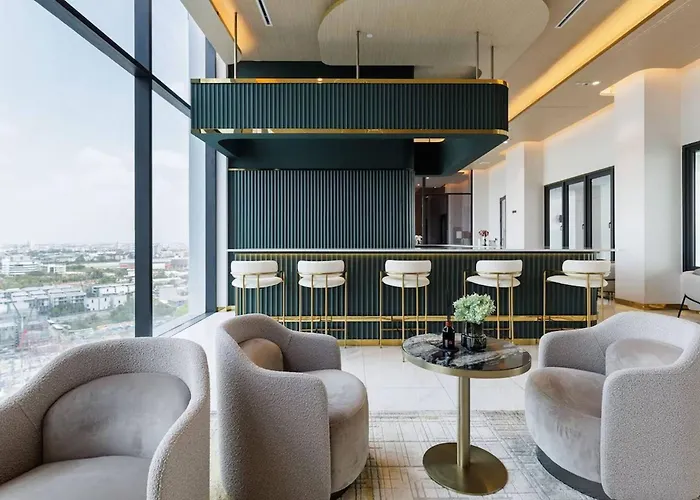 公寓 Panoramic Duplex Rama 9 Modern Infinity Pool & Gym